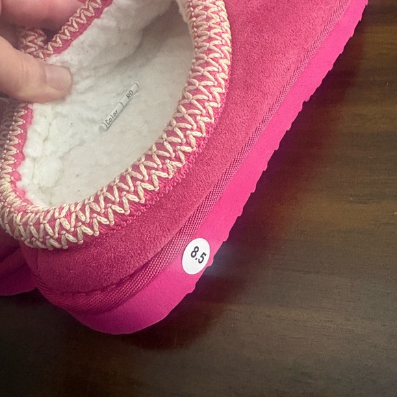 NWOT Ugg Like Women’s Pink Slipper Shoes 8.5 Comfy Casual - Picture 5 of 7